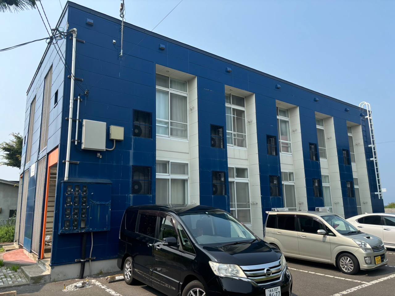 リノベーション後のアパート外観